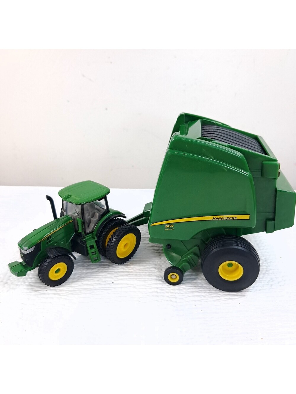 Ertl John Deere 569 Premium Round Baler & 7830 Farm Toy Tractor Diecast Tomy